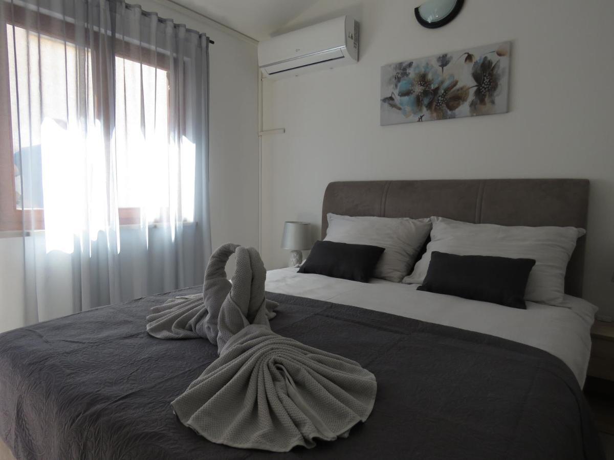 Erika Medulin Apartment ภายนอก รูปภาพ